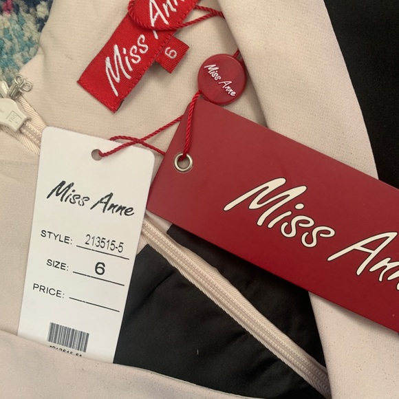 🪷50’s DEADSTOCK MISS ANNE MINI DRESS 🪷
Brand new 
size 6
Tags still on 
$20 - Picture 2 of 2